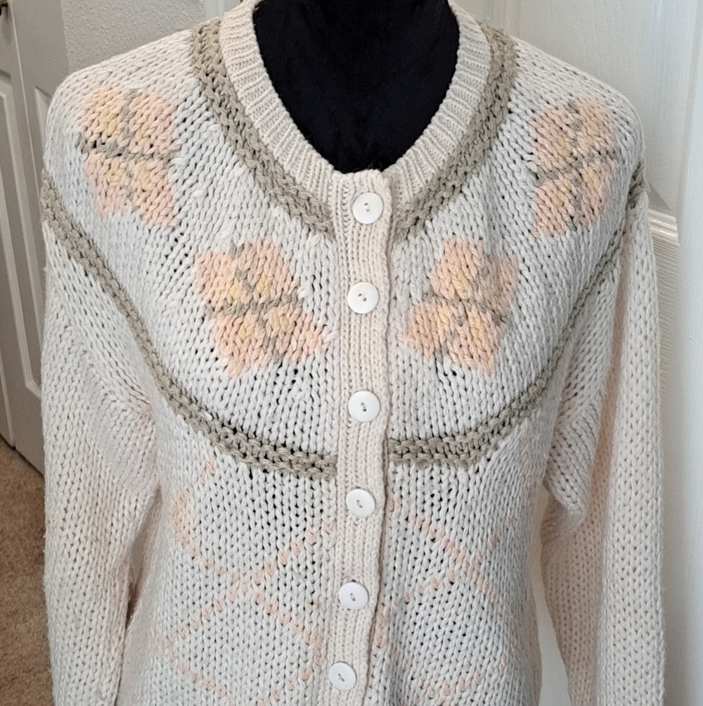 Hunters Run Women's Knitted Button Down Cardigan  Size L